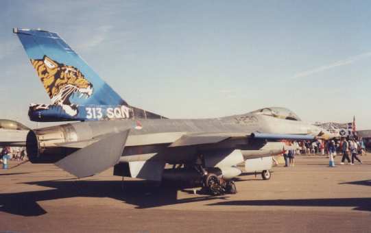 F-16 Falcon